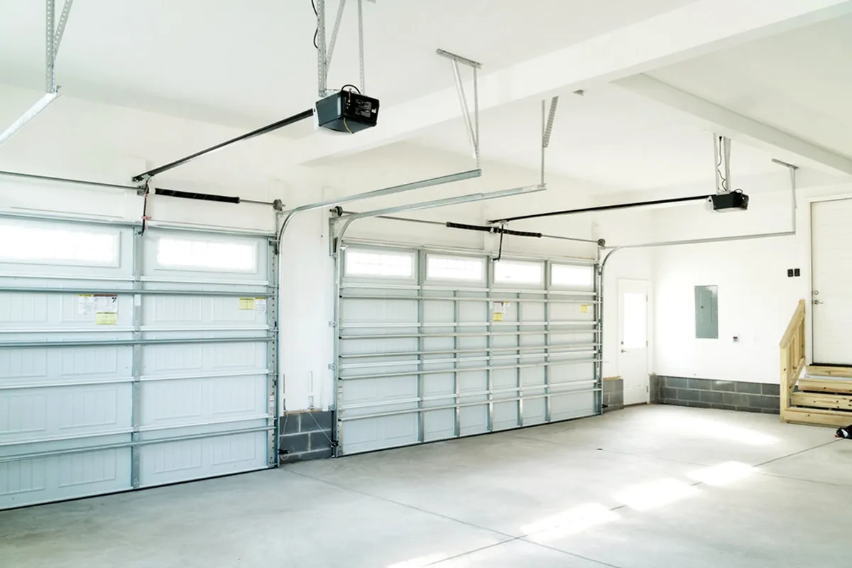 Reparación de mando y fotocélulas de puerta de garaje en Camas