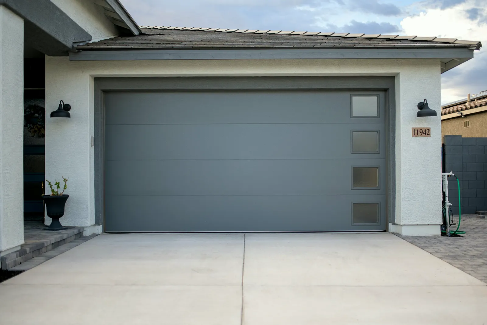 Revisión de mecanismo de puerta de garaje en Moriscos