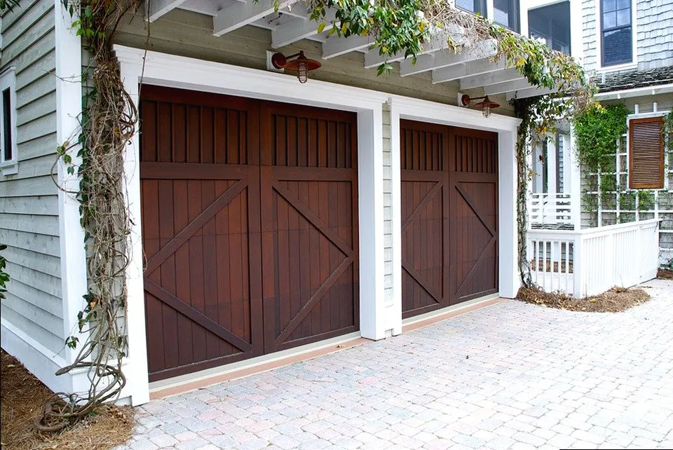 Revisión de mecanismo de puerta de garaje en Olesa de Montserrat