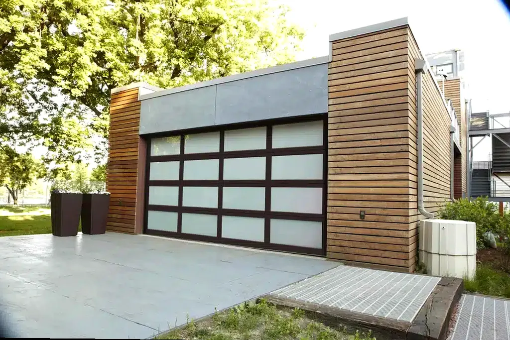 Proyecto de puertas de garaje finalizado en Tomiño